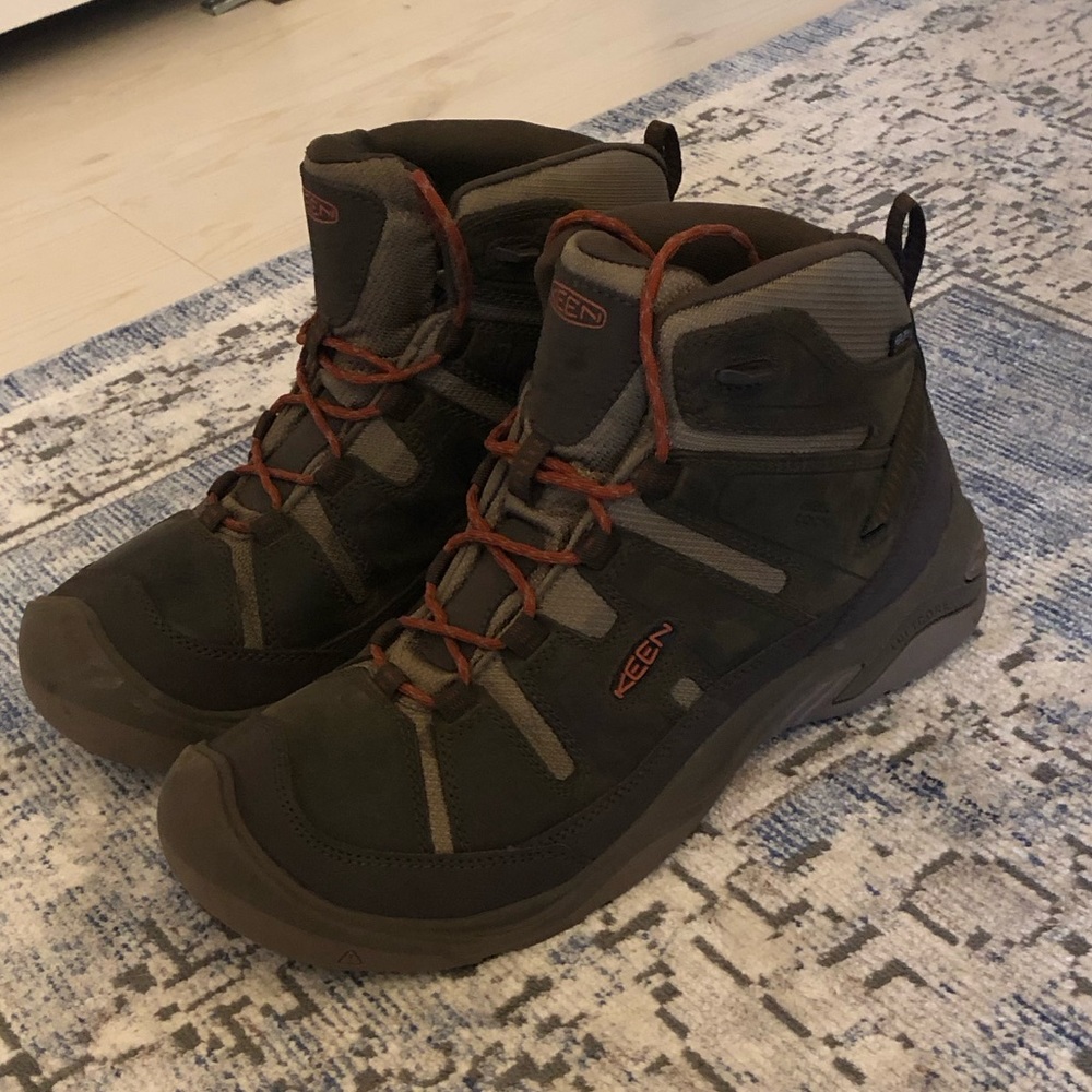 Keen men’s hiking boot
